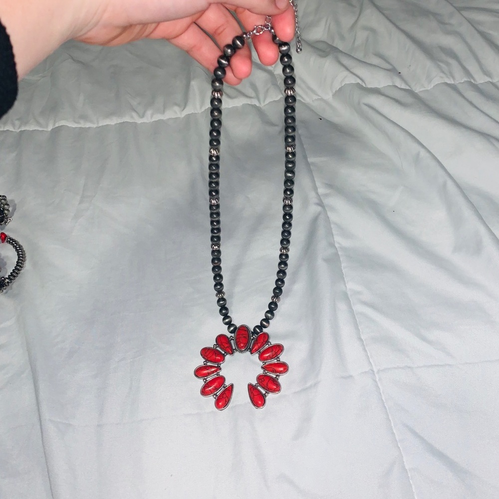 Navajo pearl red blossom squash necklace